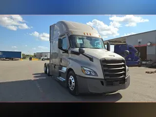 2022 Freightliner Cascadia 126