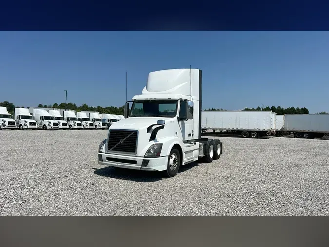 2017 Volvo VNL300