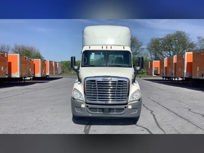 2019 Freightliner Cascadia 125