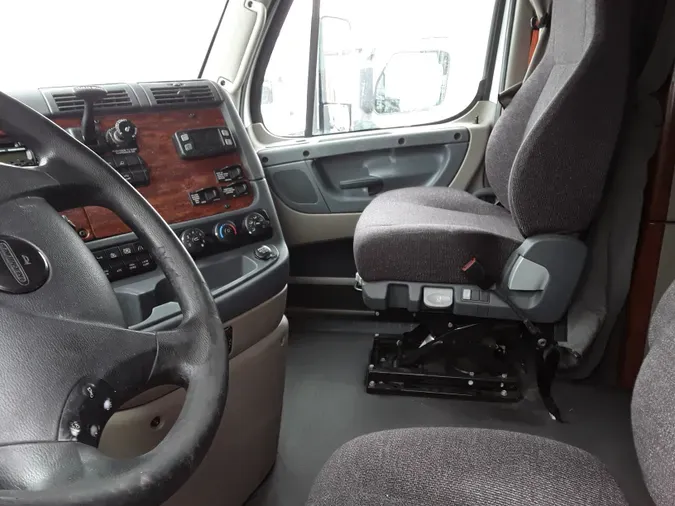 2017 FREIGHTLINER/MERCEDES CASCADIA 125