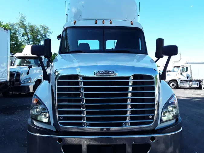 2019 FREIGHTLINER/MERCEDES CASCADIA 125