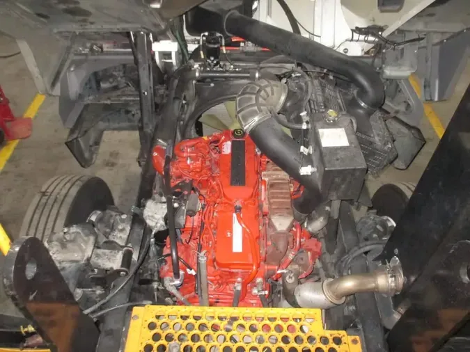 2017 OTTAWA 4X2 T2f0c94b42785cea59d5c2a8f757101fc5