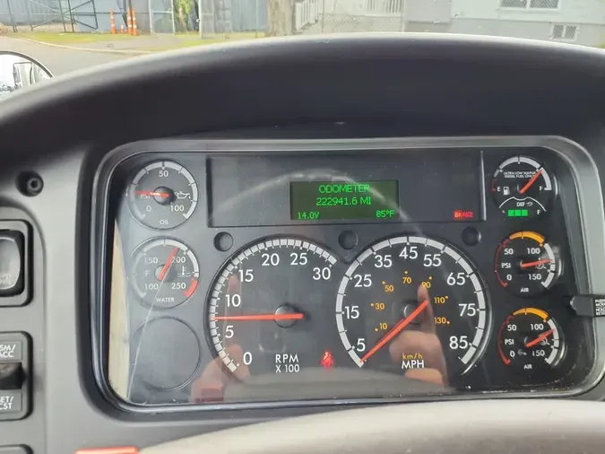 2019 FREIGHTLINER M2 106