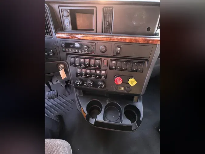 2022 International LT625f0ccc824f578d57b8dfaf17bc6e6caf0