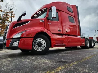 2021 VOLVO VNL64T860