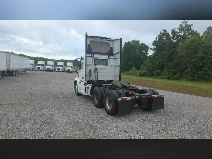 2018 Volvo VNL300