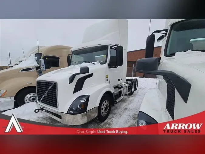 2018 VOLVO VNL300