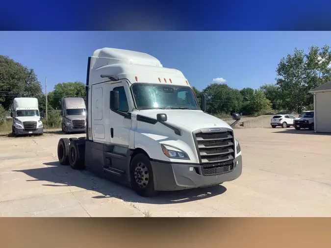 2022 Freightliner Cascadia 126f0d1e9b46ebf227ab0b611c52163c545
