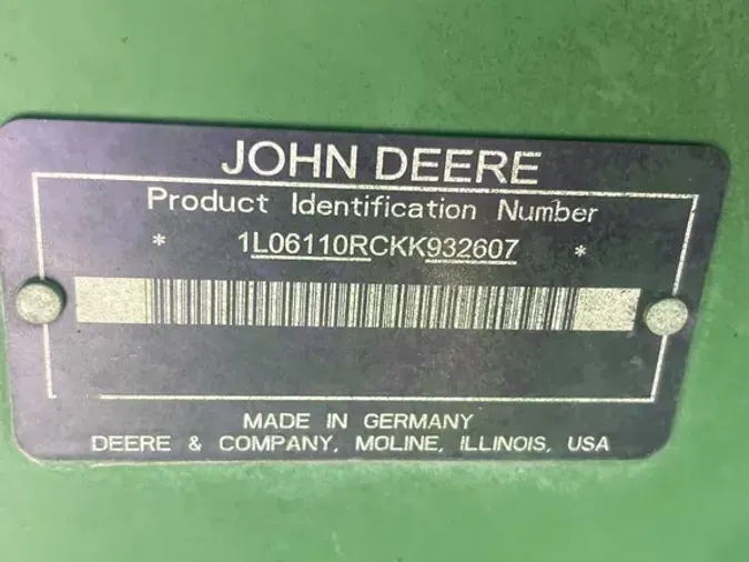  John Deere 6110R