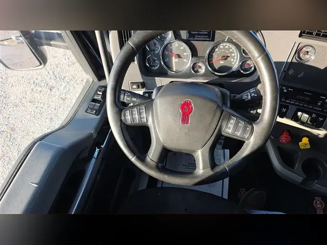 2021 KENWORTH T680