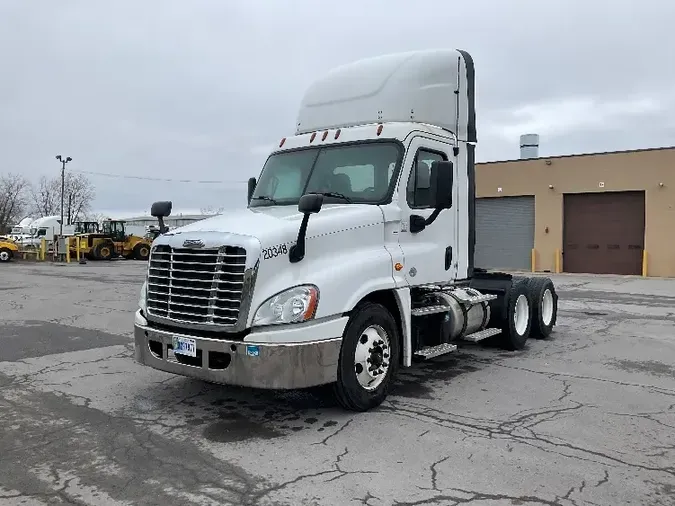 2017 Freightliner X12564ST