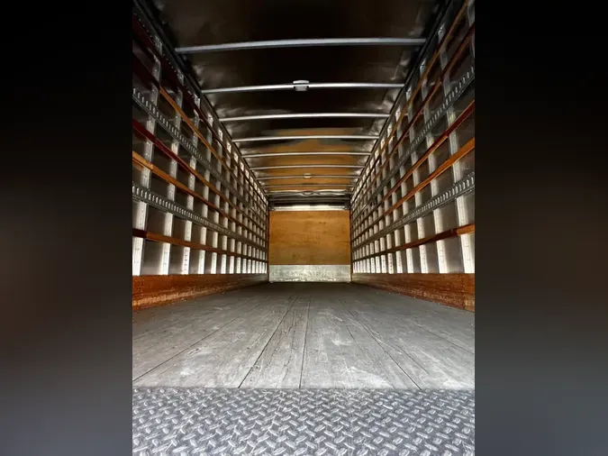2019 FREIGHTLINER M2 106