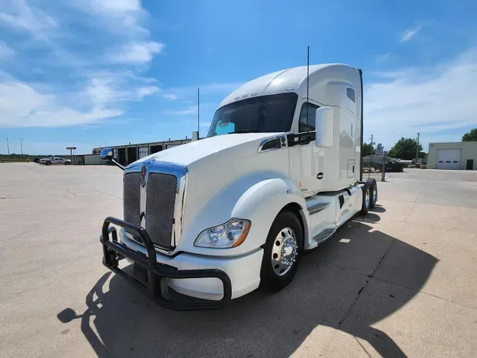 2022 Kenworth T680