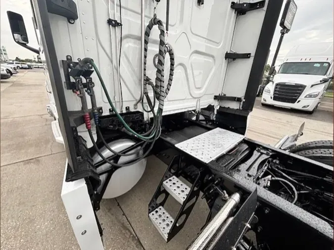 2022 Freightliner PT126SLP