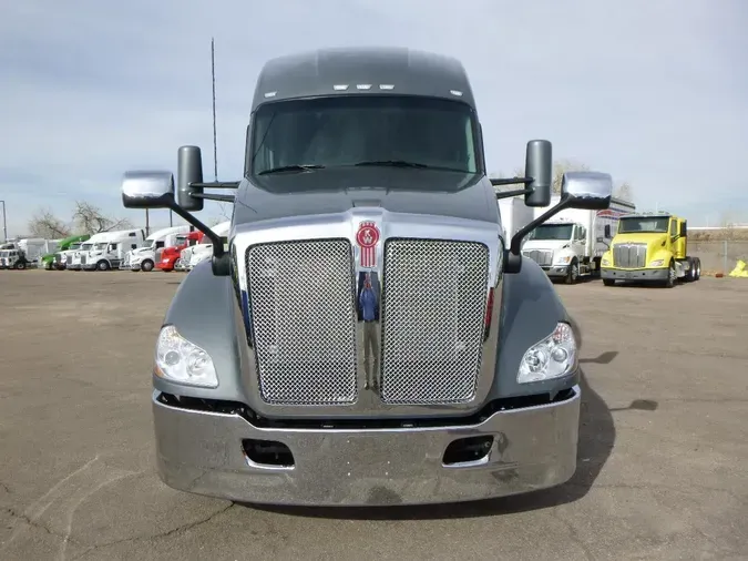 2022 Kenworth T680