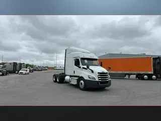 2020 Freightliner Cascadia