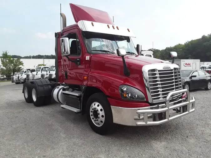 2017 FREIGHTLINER CASCADIA 125