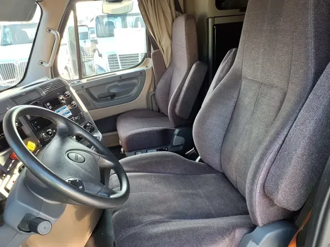 2020 FREIGHTLINER CASCADIA 125