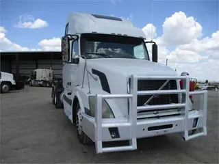 2006 VOLVO VNL64T670