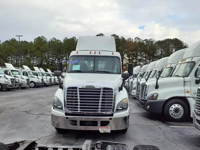 2018 FREIGHTLINER/MERCEDES CASCADIA 125f0f0bbc26af482303b7cca80321869d0