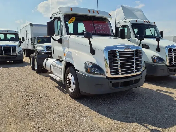 2019 FREIGHTLINER/MERCEDES CASCADIA 125