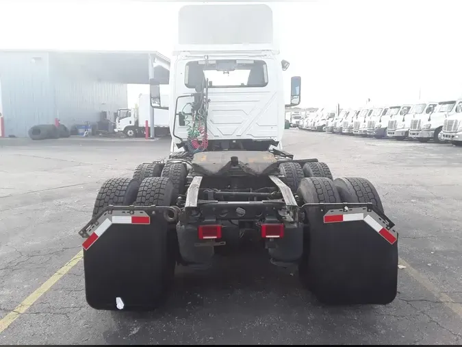 2019 NAVISTAR INTERNATIONAL LT625 DAYCAB T/A