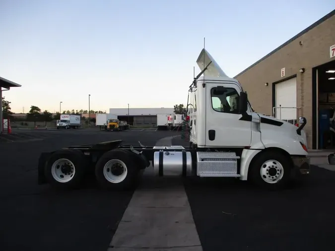 2019 FREIGHTLINER NEW CASCADIA PX12664