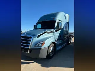 2022 FREIGHTLINER CASCADIA 126