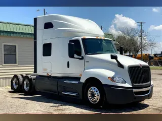 2022 INT LT625 6x4