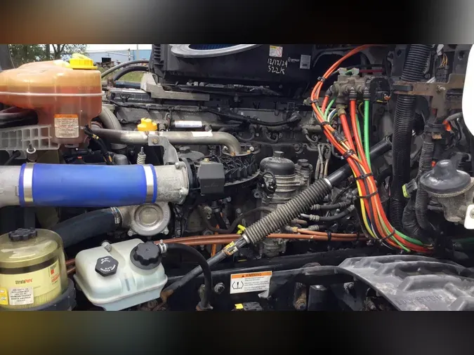2021 Freightliner Cascadia 126
