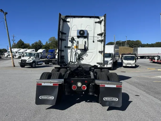 2023 Freightliner Cascadia