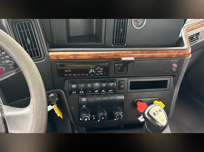 2018 INTERNATIONAL RH613