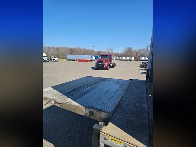 2019 FREIGHTLINER/MERCEDES M2 106