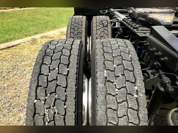 2023 INT LT625 6x4