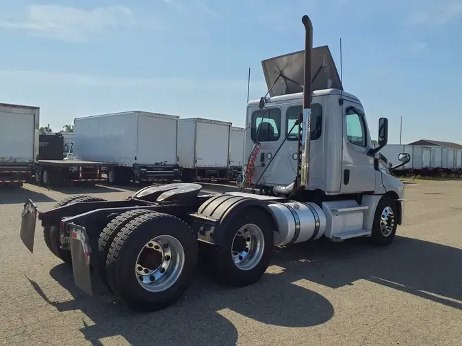 2020 FREIGHTLINER/MERCEDES NEW CASCADIA PX12664f102071a0959852b064b5f2175b38fc3