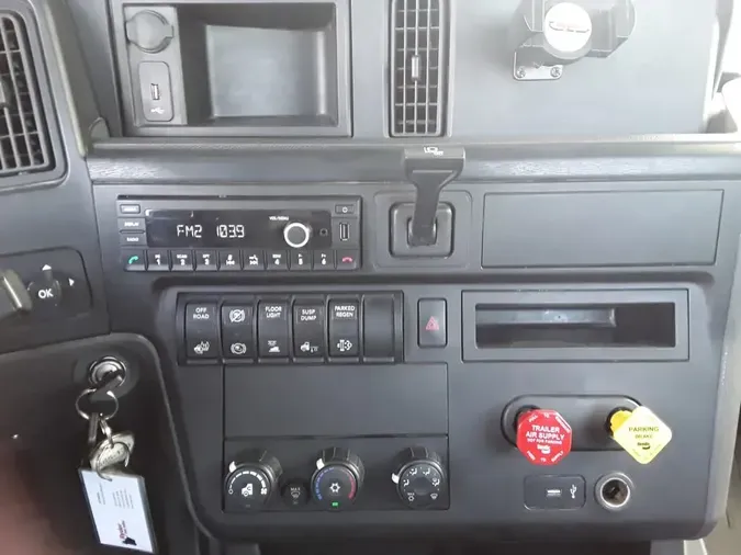 2019 NAVISTAR INTERNATIONAL RH613 DAYCAB S/Af1034ed1fa1175bf9c4bb342c0a7f31d