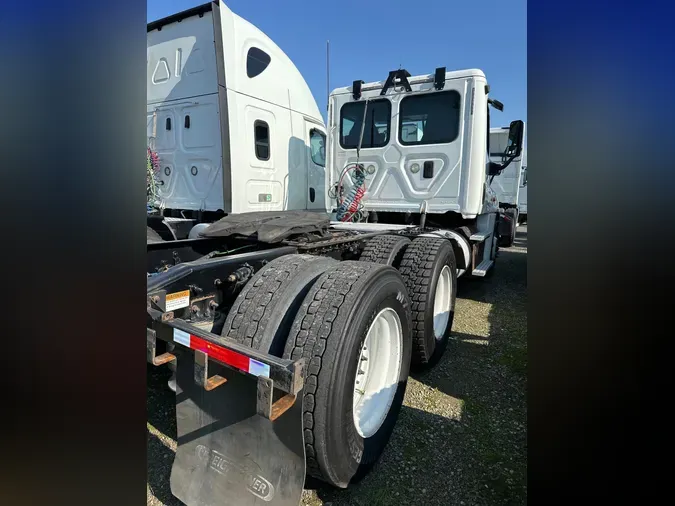 2016 FREIGHTLINER/MERCEDES CASCADIA 125