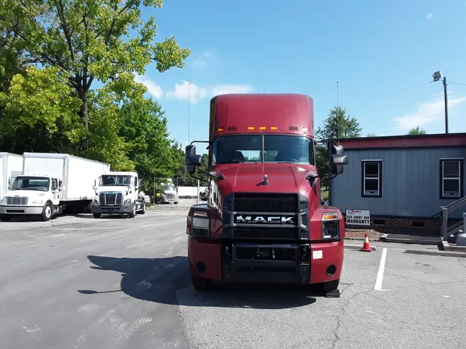 2019 MACK TRUCKS, INC. ANTHEM 64T