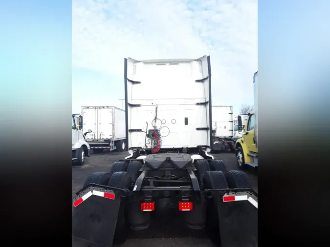2020 NAVISTAR INTERNATIONAL LT625 SLPR CAB