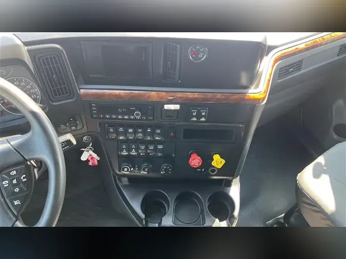 2022 INTERNATIONAL LT