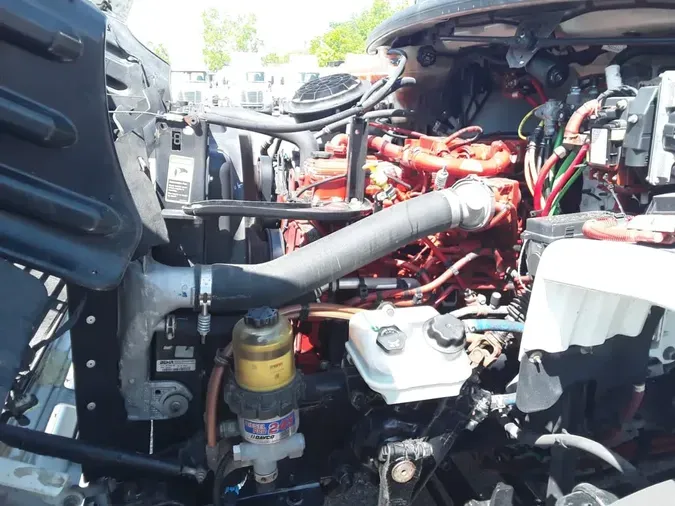 2018 FREIGHTLINER M2 106