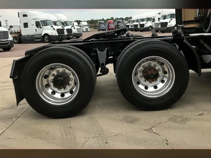2022 INT LT625 6x4