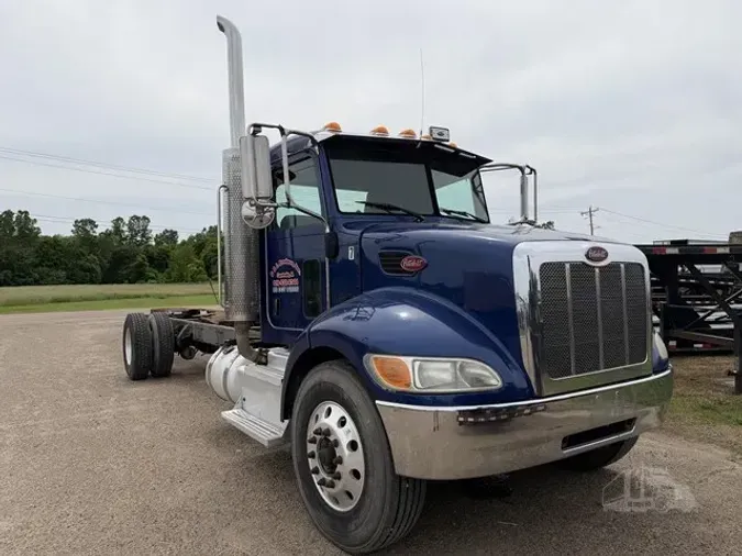 2013 PETERBILT 337