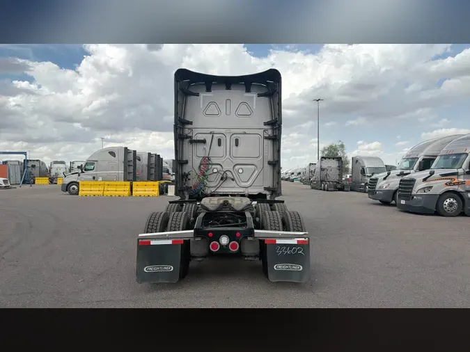 2025 Freightliner Cascadia 126f11667fecba5a5777fcc452ce6596152