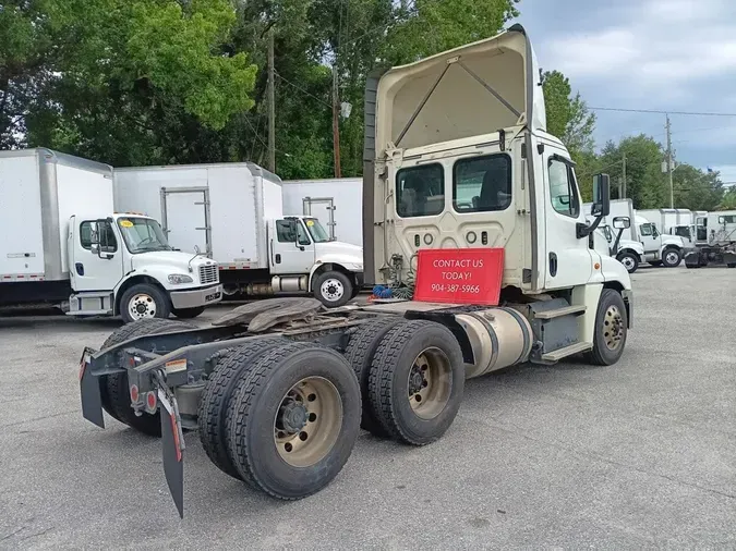 2018 FREIGHTLINER CASCADIA 125f11727a5514d8331bab302fd149b49fa