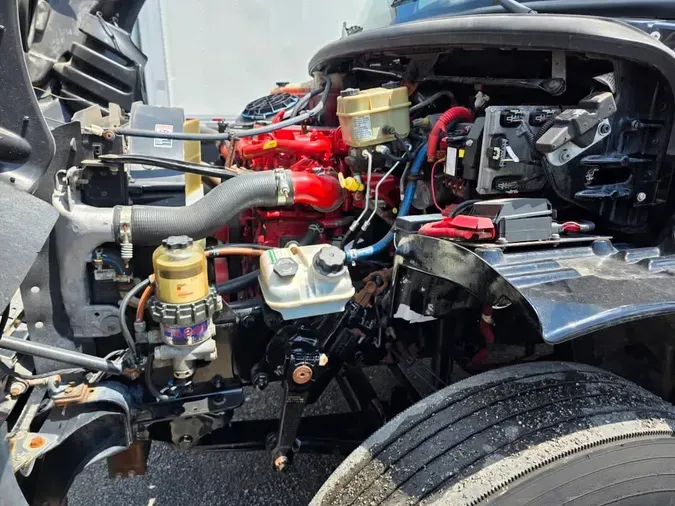 2018 FREIGHTLINER M2 106