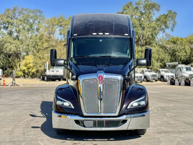 2025 KENWORTH T680