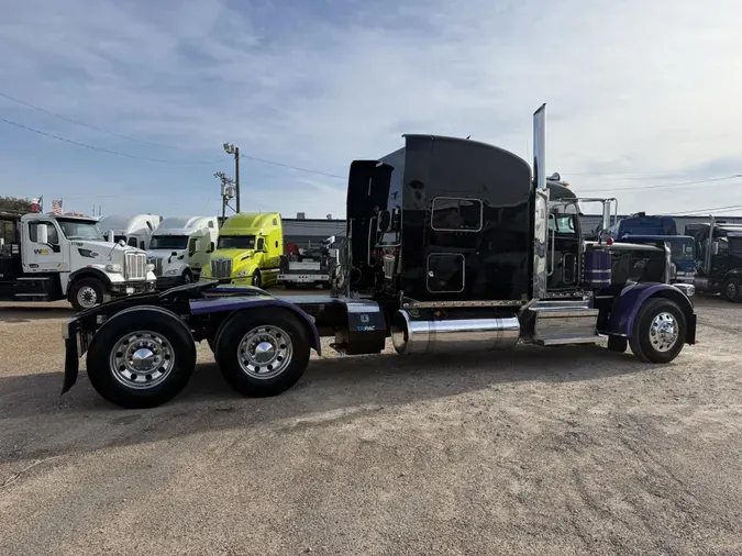 2024 Peterbilt 389