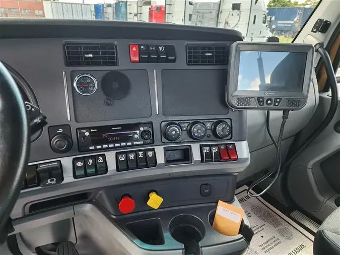 2022 KENWORTH T680