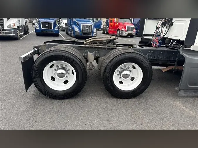 2022 INTERNATIONAL LT